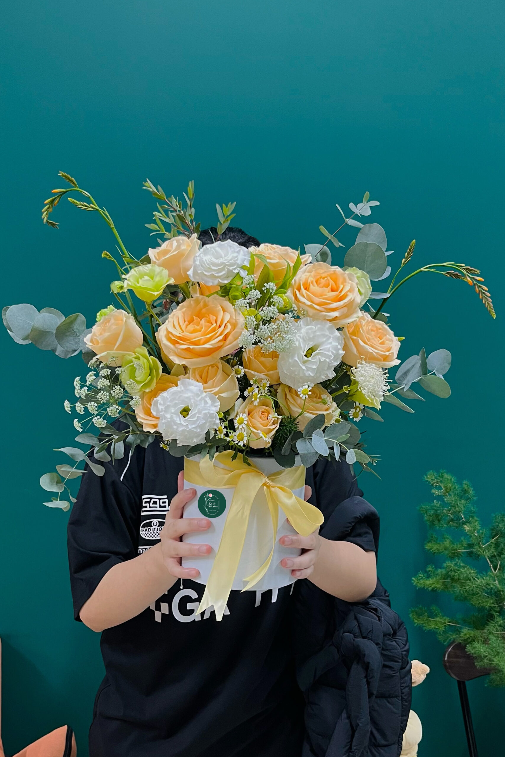 hộp hoa tone vàng 1 hộp hoa tone vàng 1